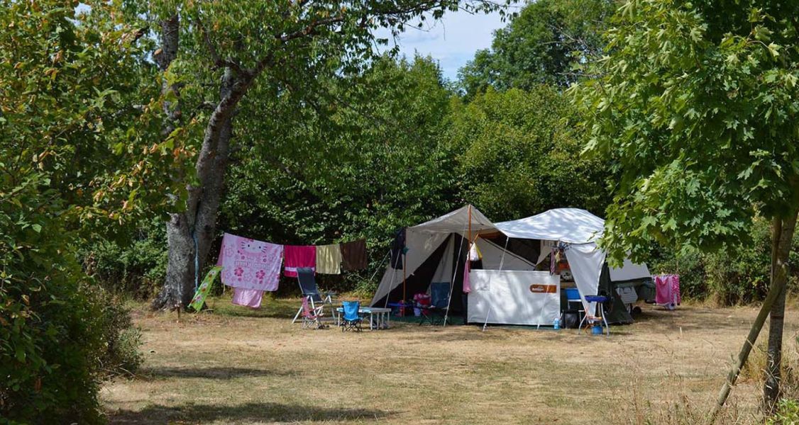kampeerplaats camping Vallee de Lignac